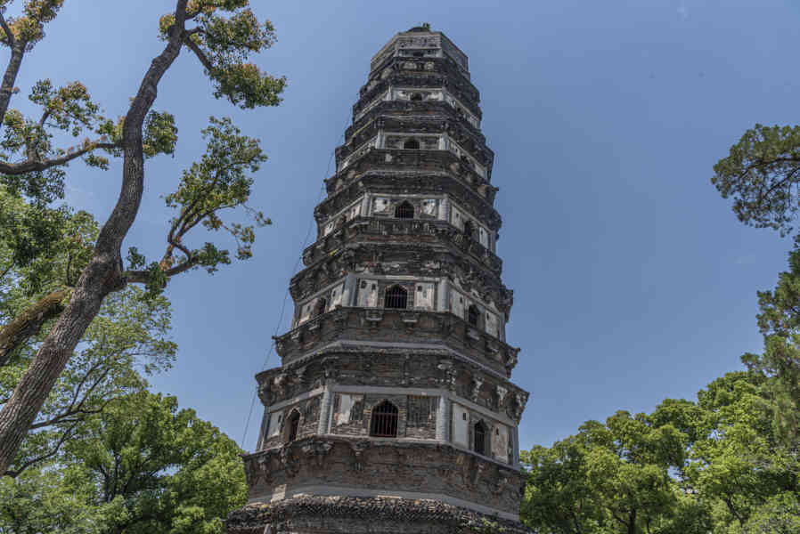 China - Suzhou 17 - Colina del Tigre - pagoda de Yunyan.jpg